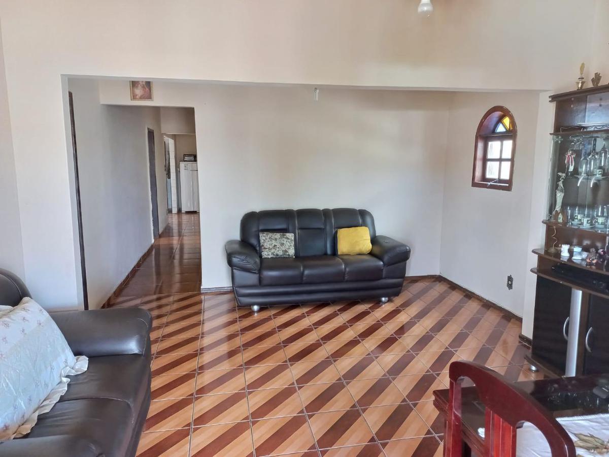Casa, Floramar, 3 Quartos, 4 Vagas, 1 Suíte