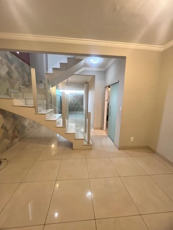 Casa, Castelo, 3 Quartos, 1 Vaga, 1 Suíte