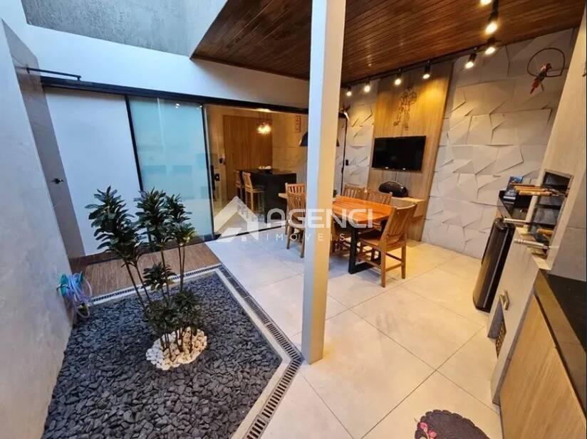 Casa, Cabral, 3 Quartos, 0 Vaga, 1 Suíte