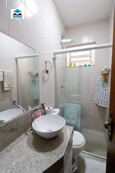 Casa, Buritis, 2 Quartos, 2 Vagas, 1 Suíte
