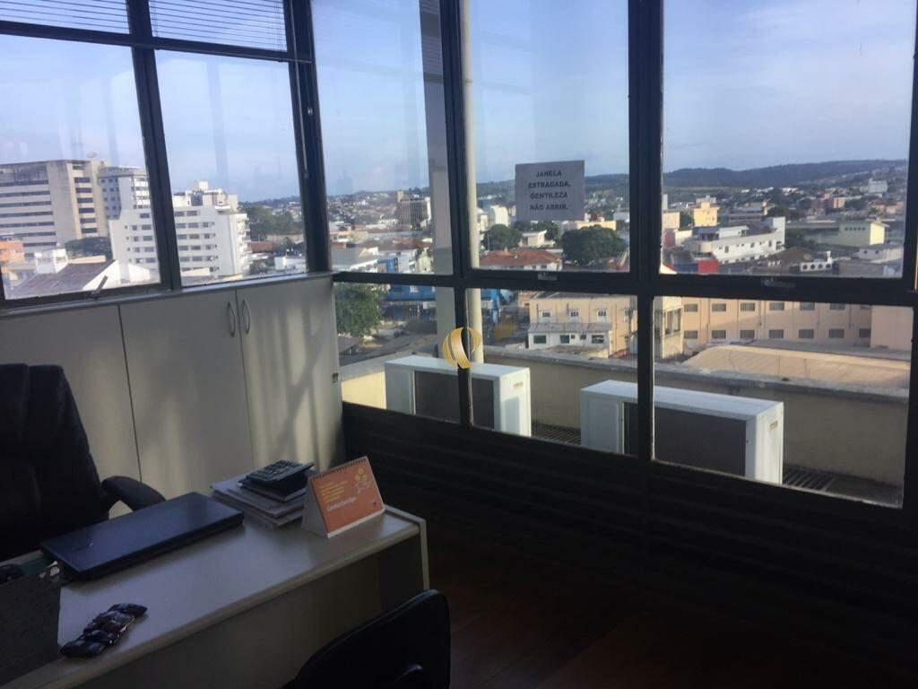Sala, Centro, 0 Quarto, 0 Vaga, 1 Suíte