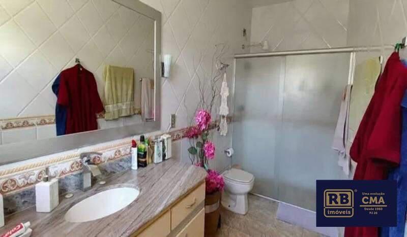 Casa, Luxemburgo, 5 Quartos, 4 Vagas, 2 Suítes