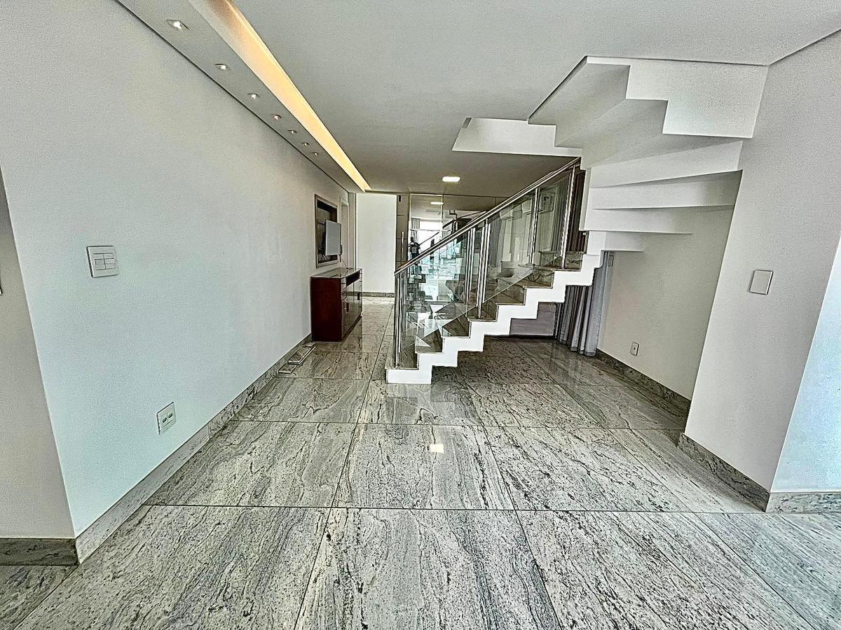 Cobertura, Ouro Preto, 4 Quartos, 6 Vagas, 4 Suítes