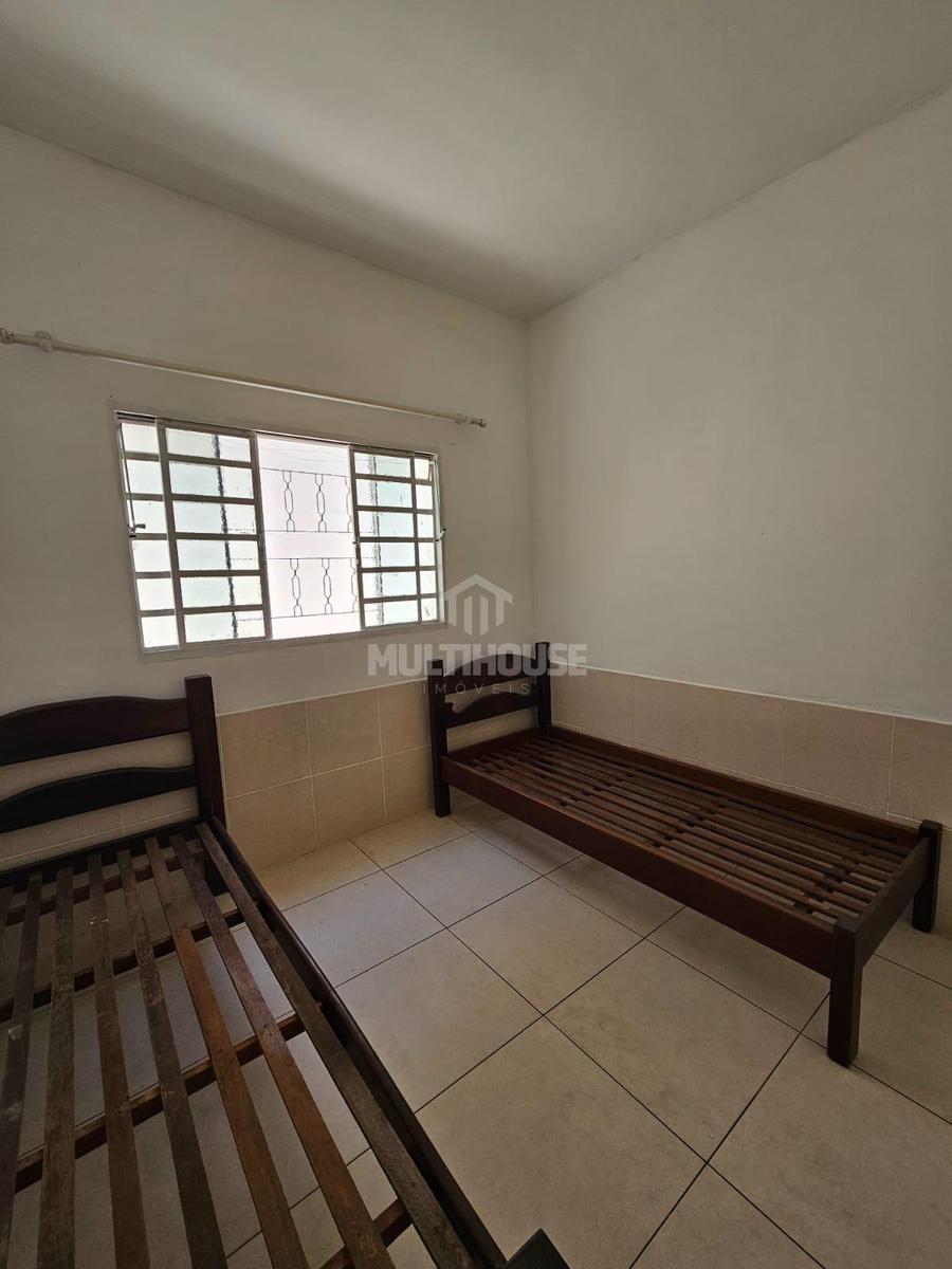 Casa, Itapoã, 2 Quartos, 0 Vaga