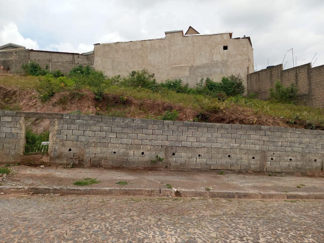 Lote, Jardim Pirineus, 0 Quarto, 0 Vaga