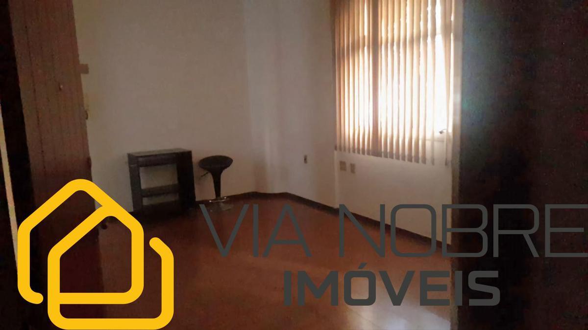 Sala, Funcionários