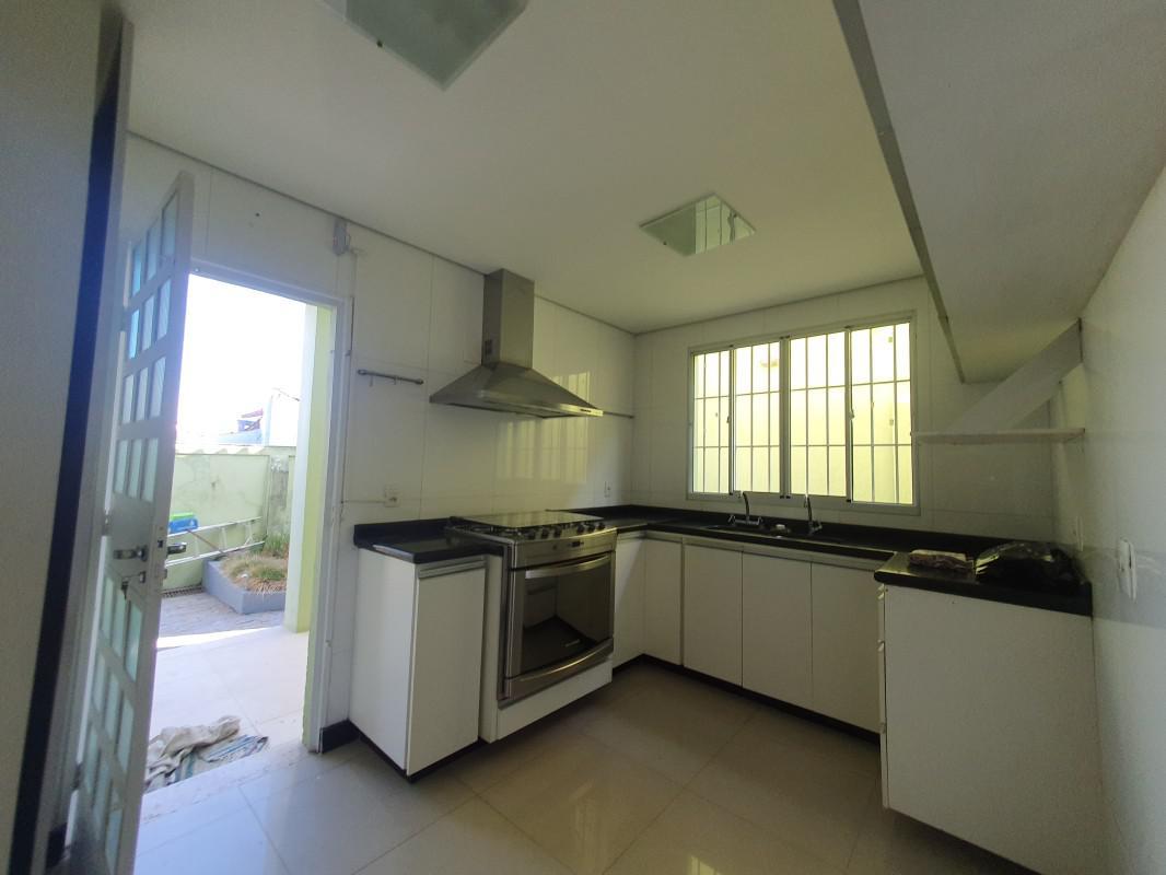 Casa, Salgado Filho, 4 Quartos, 5 Vagas, 3 Suítes