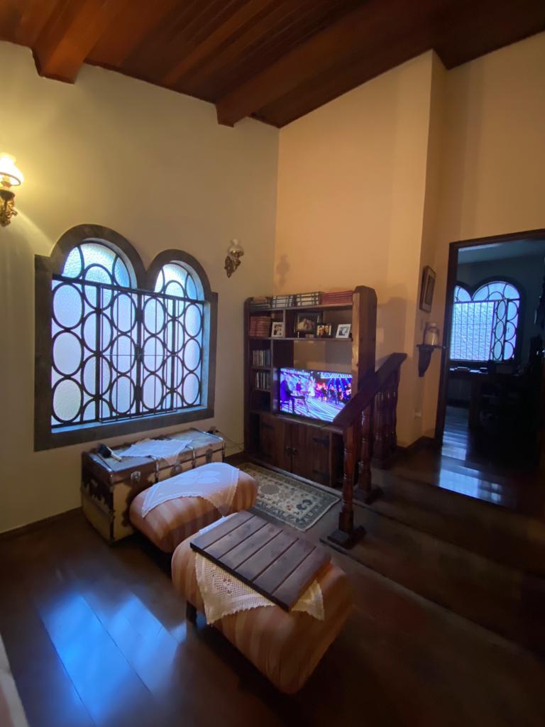 Casa, Santa Lúcia, 4 Quartos, 6 Vagas, 1 Suíte