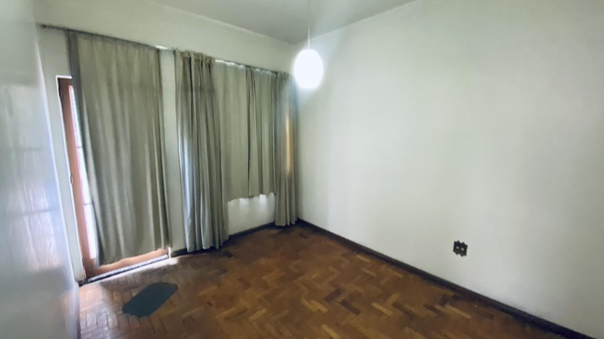 Casa, Santa Efigênia, 3 Quartos, 0 Vaga