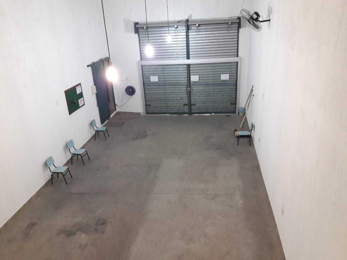 Casa, Santa Clara a, 3 Quartos, 2 Vagas, 1 Suíte