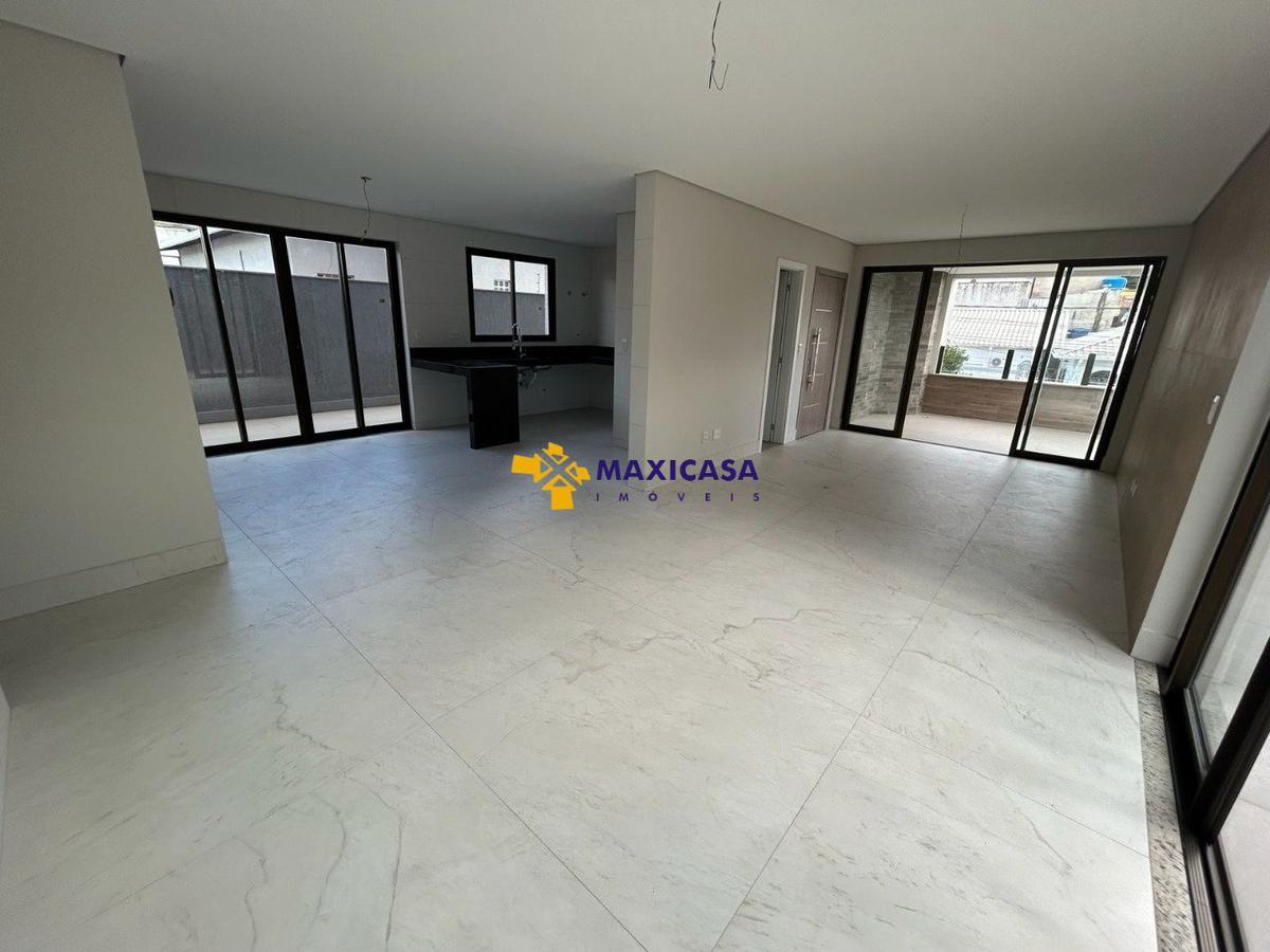 Apartamento, Jaraguá, 4 Quartos, 3 Vagas, 2 Suítes