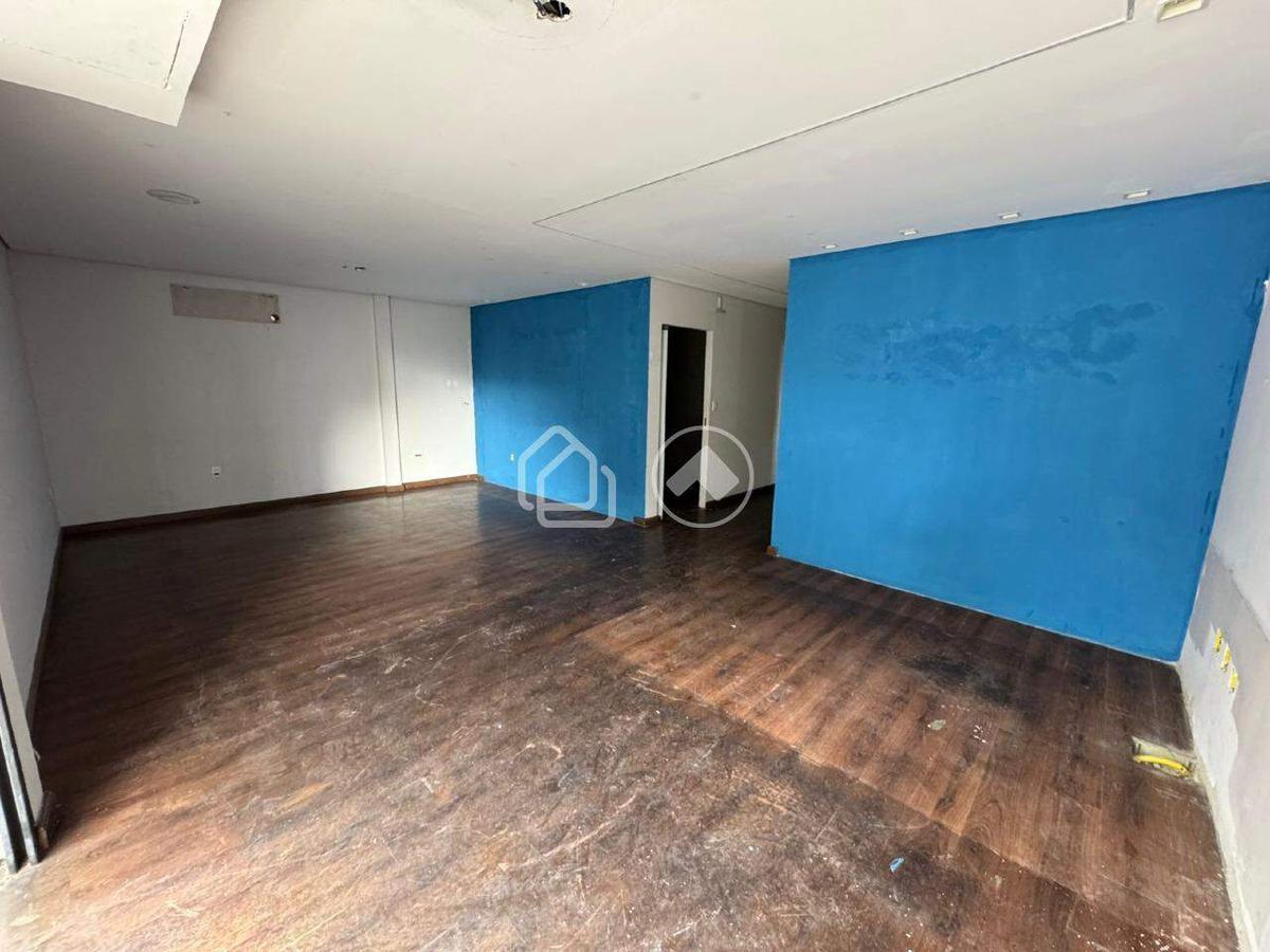 Loja, Buritis, 10 Vagas