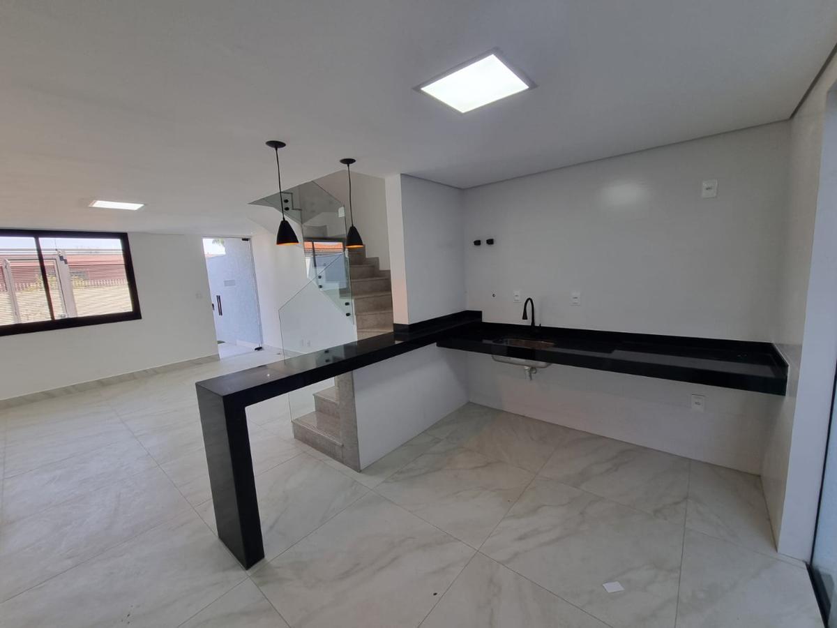 Casa, Planalto, 3 Quartos, 2 Vagas, 1 Suíte