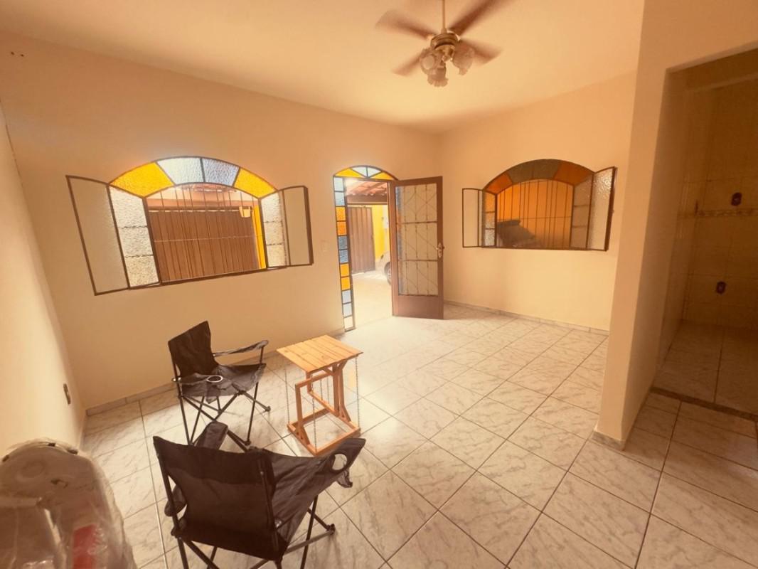 Casa, Piratininga (venda Nova), 3 Quartos, 3 Vagas, 1 Suíte