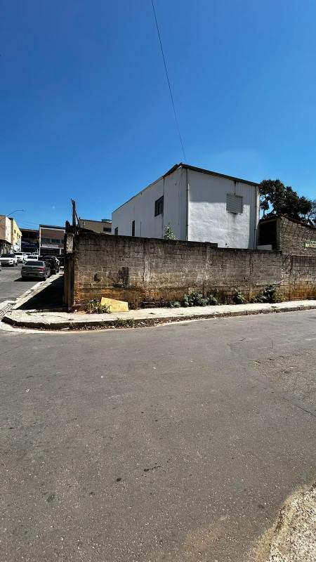 Lote, Caiapós, 3 Quartos, 3 Vagas