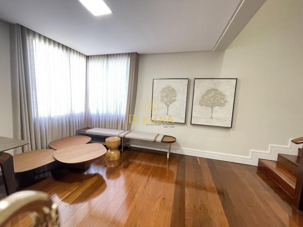 Casa, Ingá Alto, 4 Quartos, 8 Vagas, 4 Suítes