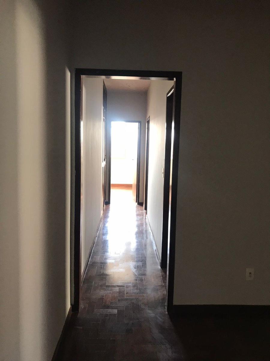 Casa Comercial, Santa Branca, 4 Quartos, 4 Vagas, 2 Suítes