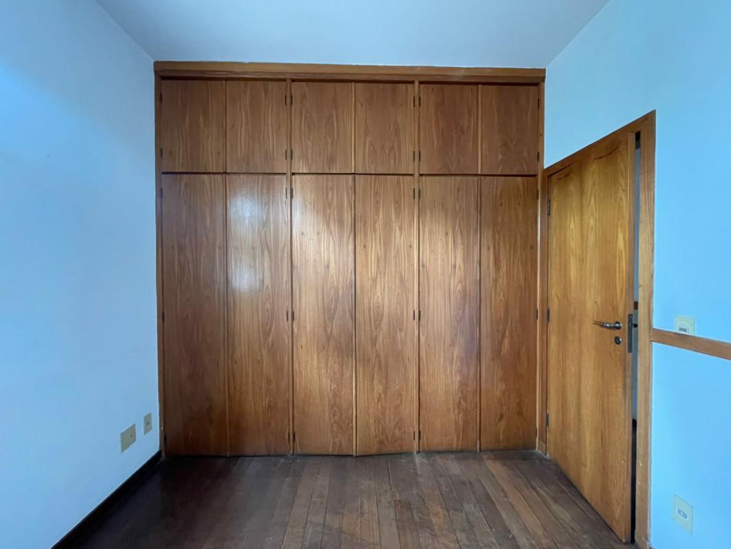 Apartamento, Funcionários, 4 Quartos, 2 Vagas, 1 Suíte