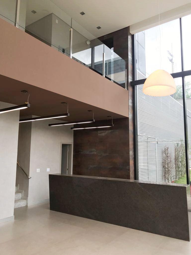 Prédio, Estoril, 0 Quarto, 15 Vagas