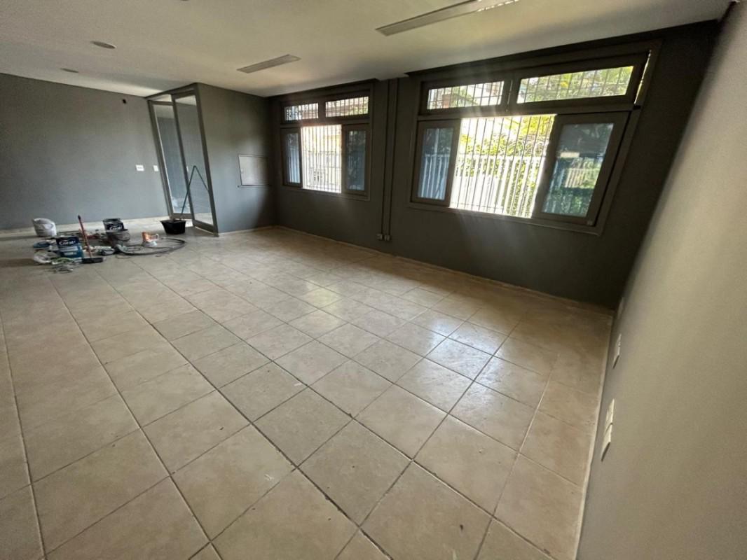 Casa, Vila Paris, 3 Quartos, 0 Vaga, 1 Suíte