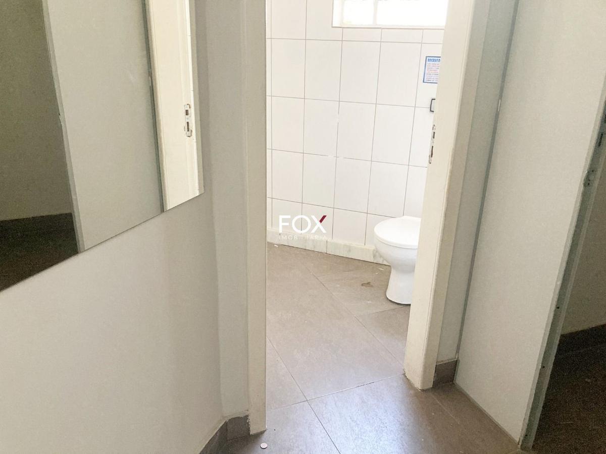 Casa, Funcionários, 5 Quartos, 2 Vagas, 1 Suíte