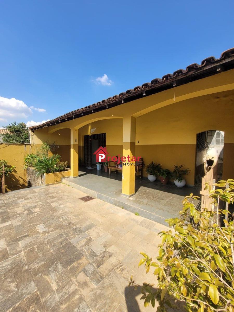 Casa, Sagrada Família, 5 Quartos, 2 Vagas, 3 Suítes