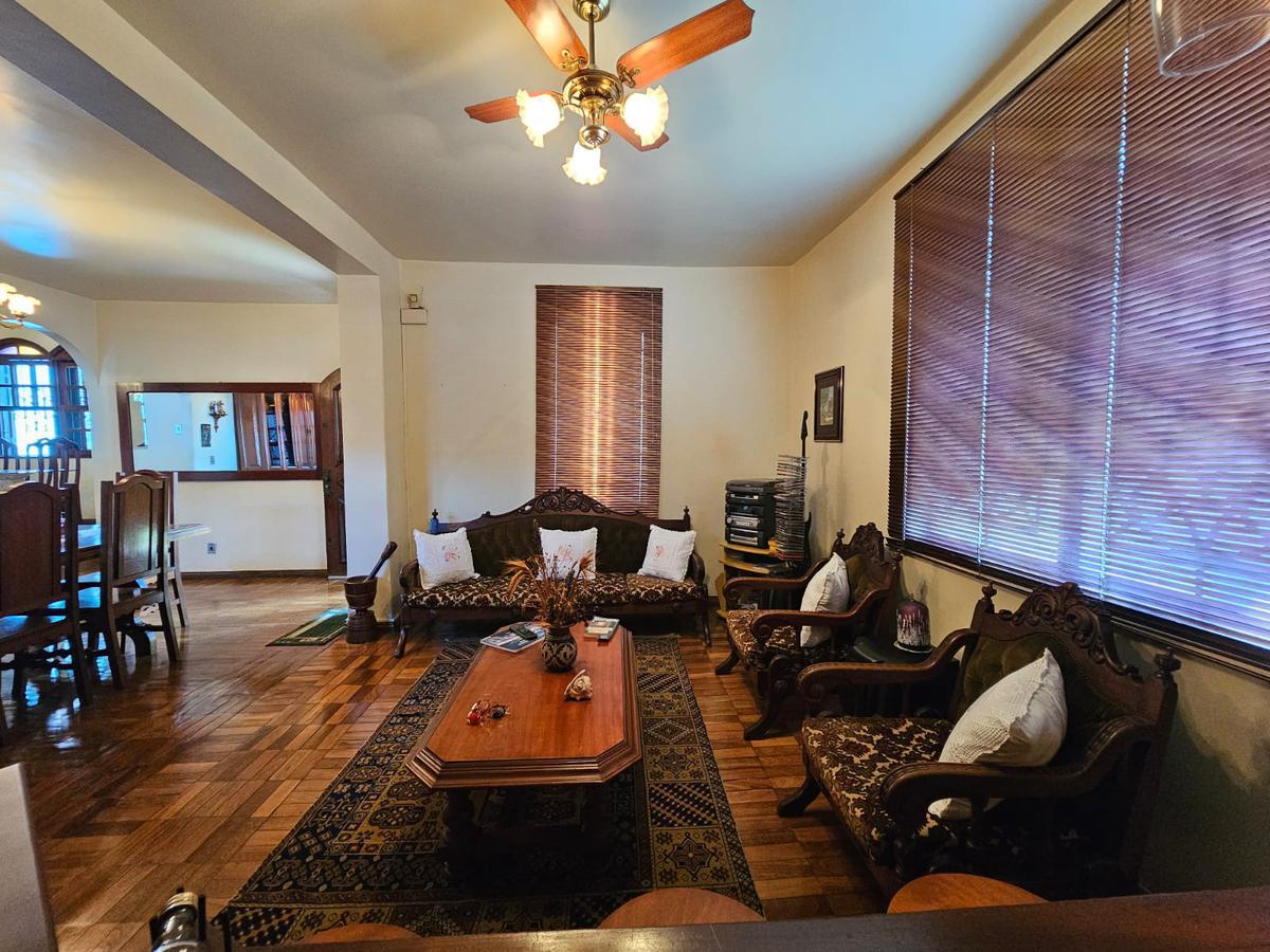 Casa, Jardim América, 4 Quartos, 4 Vagas, 2 Suítes