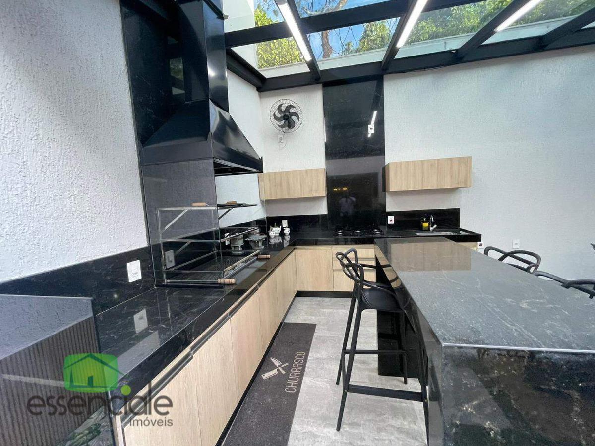 Casa, Europa, 3 Quartos, 3 Vagas, 1 Suíte