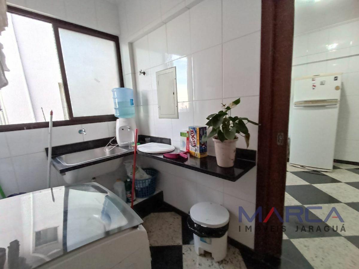 Casa, Fernão Dias, 0 Quarto, 0 Vaga