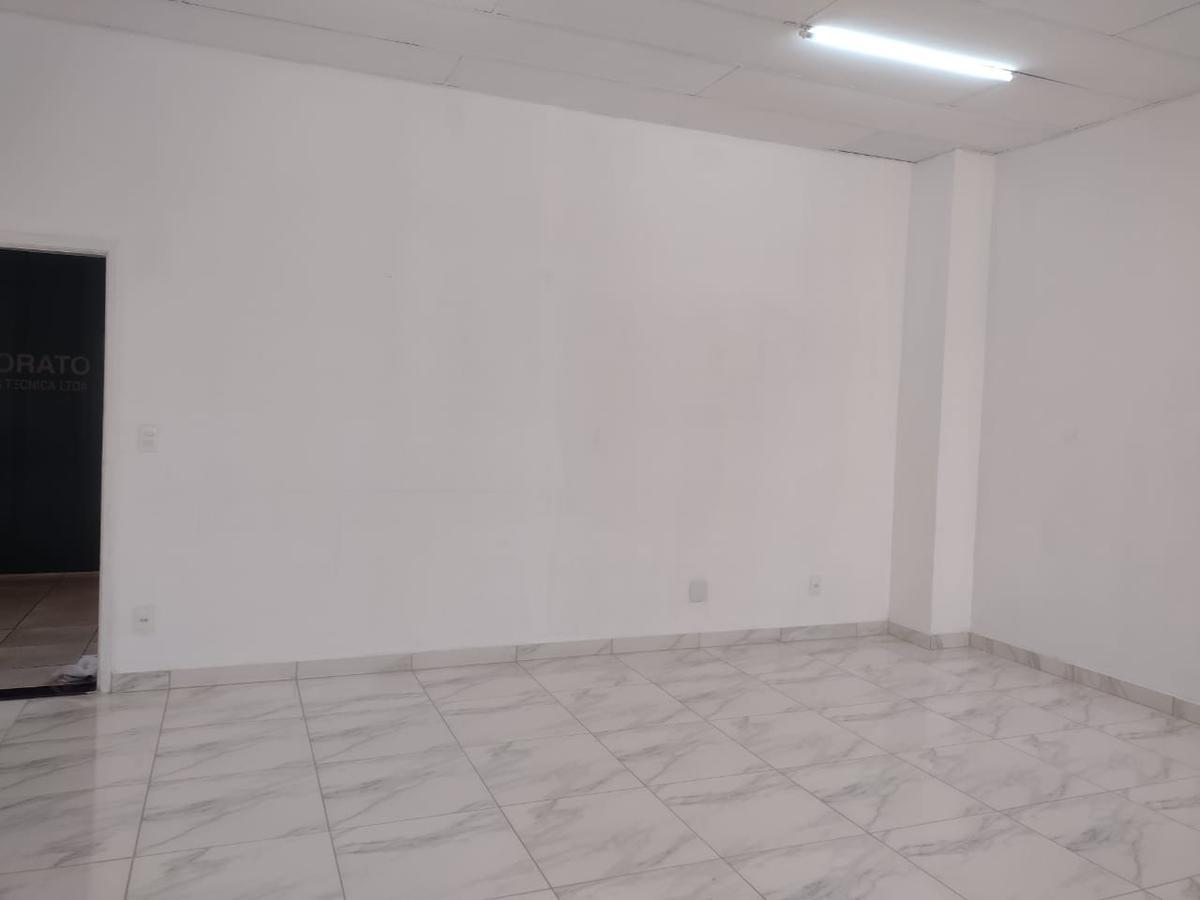 Sala, Barro Preto, 0 Quarto, 0 Vaga