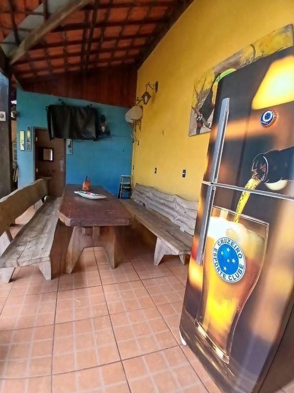 Fazenda, Pompeu, 2 Quartos, 0 Vaga