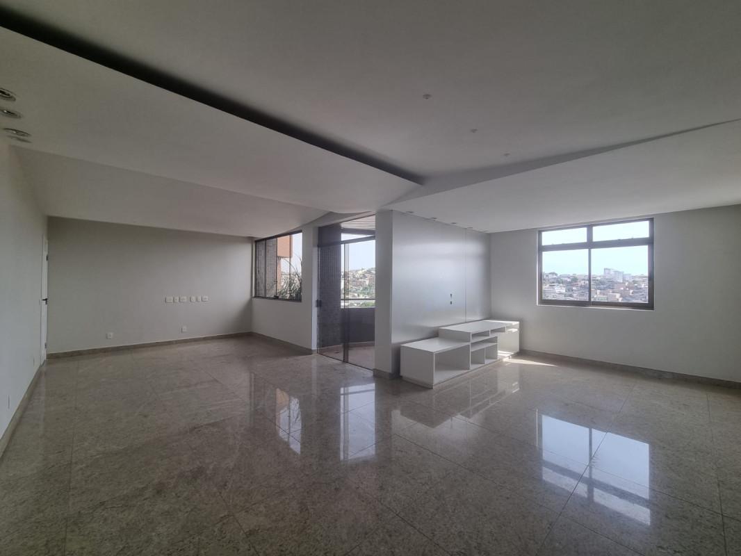 Apartamento, Barreiro, 3 Quartos, 2 Vagas, 1 Suíte