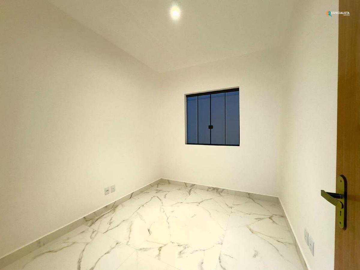 Casa, Novo Centro, 3 Quartos, 2 Vagas, 1 Suíte