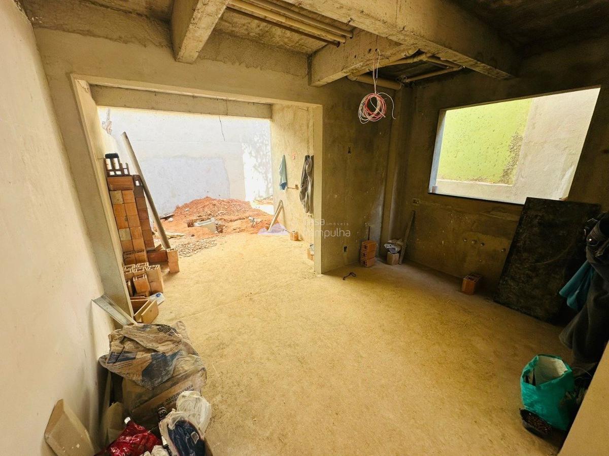 Casa, Planalto, 4 Quartos, 4 Vagas, 1 Suíte