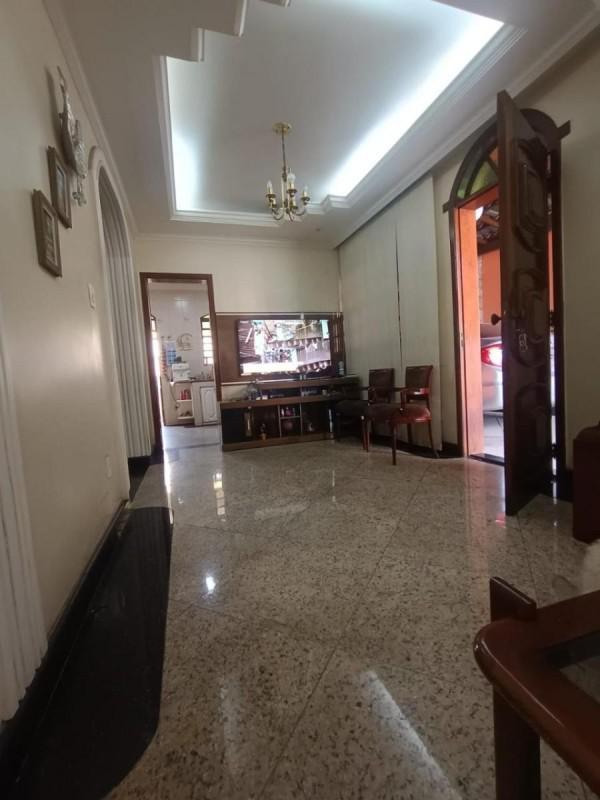 Casa, Piratininga (venda Nova), 6 Quartos, 4 Vagas, 1 Suíte