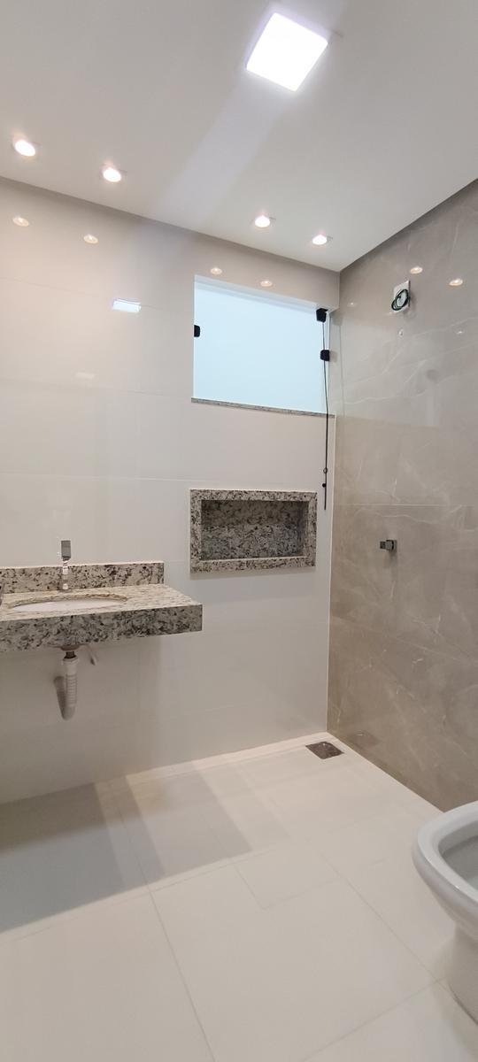 Casa, Alto Serenata, 3 Quartos, 2 Vagas, 1 Suíte