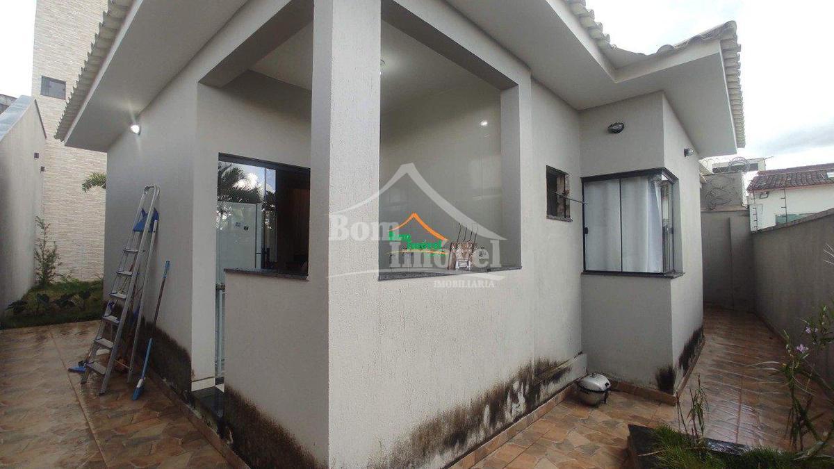 Casa, Centro, 2 Quartos, 2 Vagas, 1 Suíte