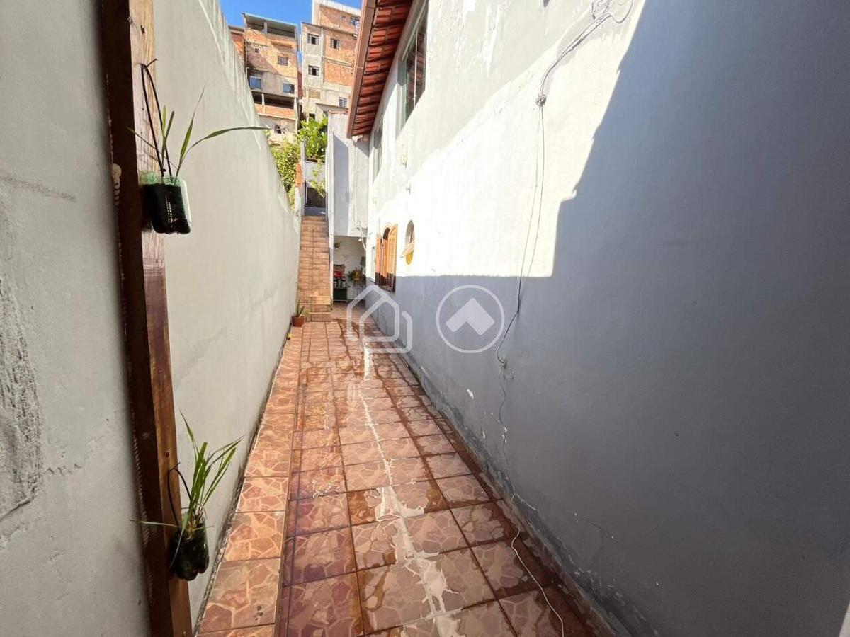 Casa, Estrela do Oriente, 3 Quartos, 2 Vagas, 1 Suíte