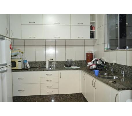 Casa, Castelo, 3 Quartos, 2 Vagas, 1 Suíte