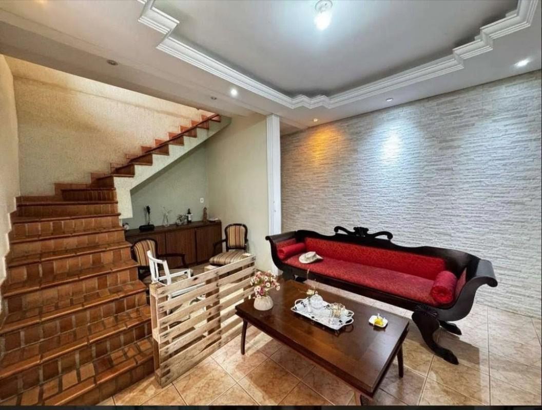 Casa, Jardim América, 5 Quartos, 4 Vagas, 2 Suítes