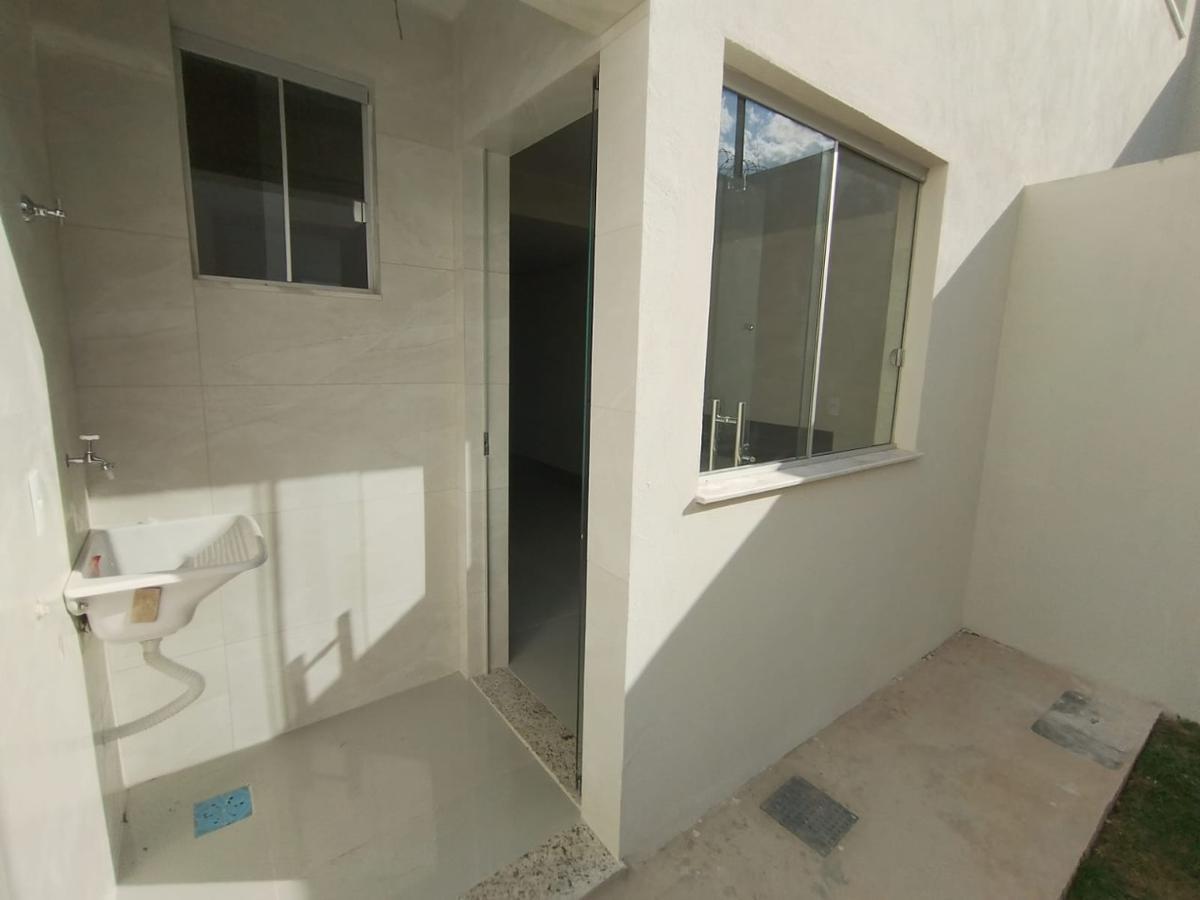 Casa, Rio Branco, 2 Quartos, 1 Vaga, 2 Suítes