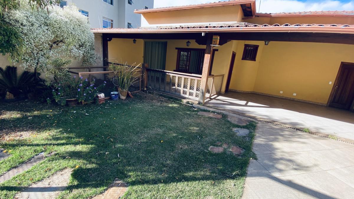 Casa, Ouro Preto, 3 Quartos, 5 Vagas, 1 Suíte