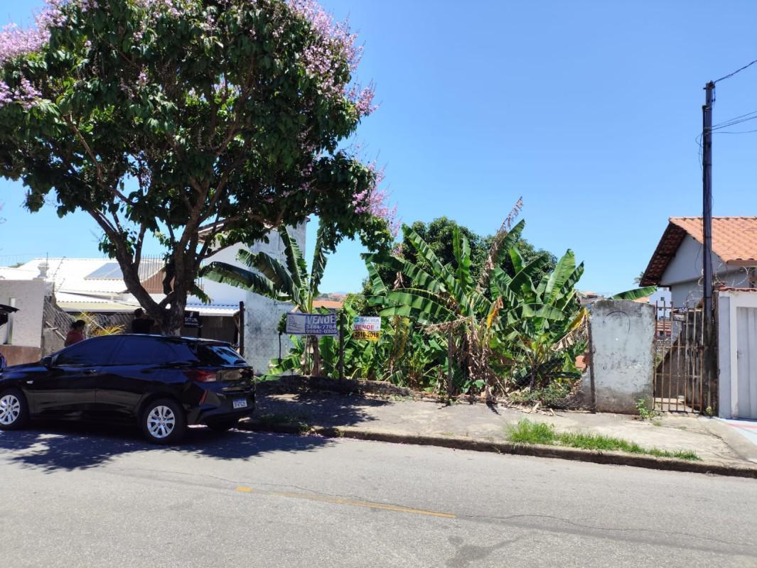 Lote, Planalto, 0 Quarto, 0 Vaga