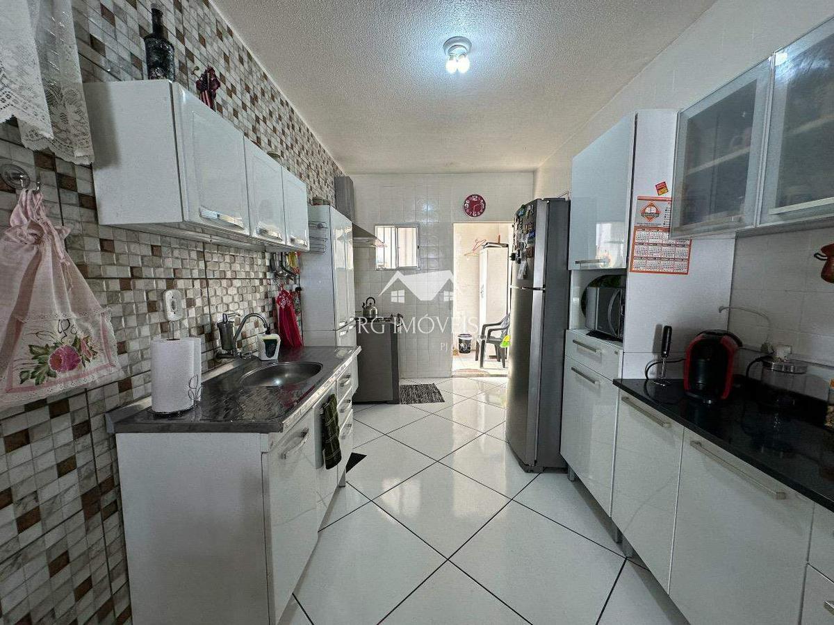 Casa, Conjunto Ademar Maldonado, 4 Quartos, 3 Vagas, 1 Suíte