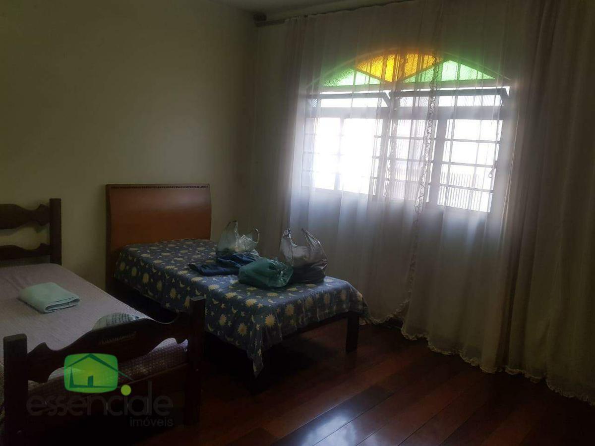 Casa, Santa Cruz Industrial, 3 Quartos, 2 Vagas, 1 Suíte