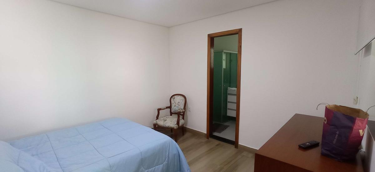 Casa, Colégio Batista, 5 Quartos, 2 Vagas, 2 Suítes