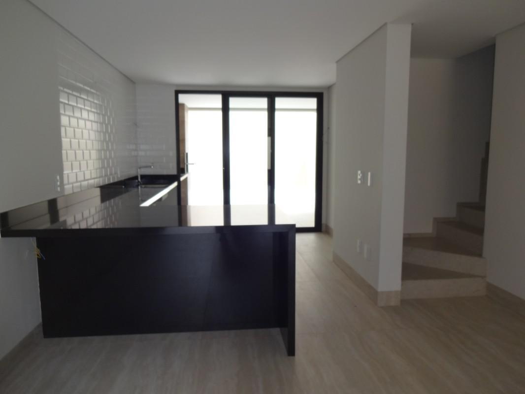 Casa, Jaraguá, 4 Quartos, 3 Vagas, 1 Suíte