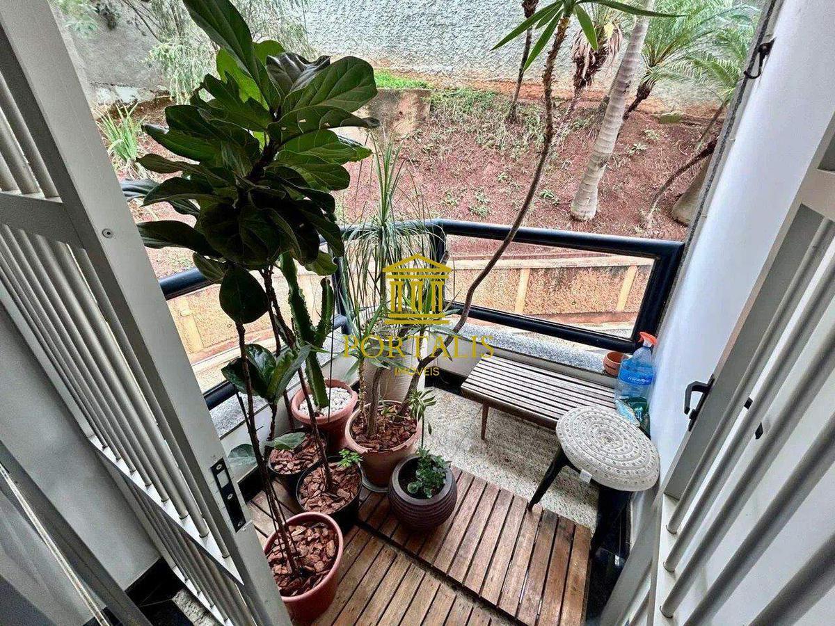 Apartamento, Vila Paris, 2 Quartos, 1 Vaga