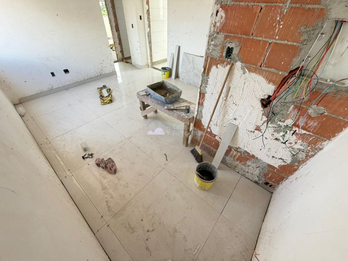 Apartamento, Santa Mônica, 2 Quartos, 1 Vaga