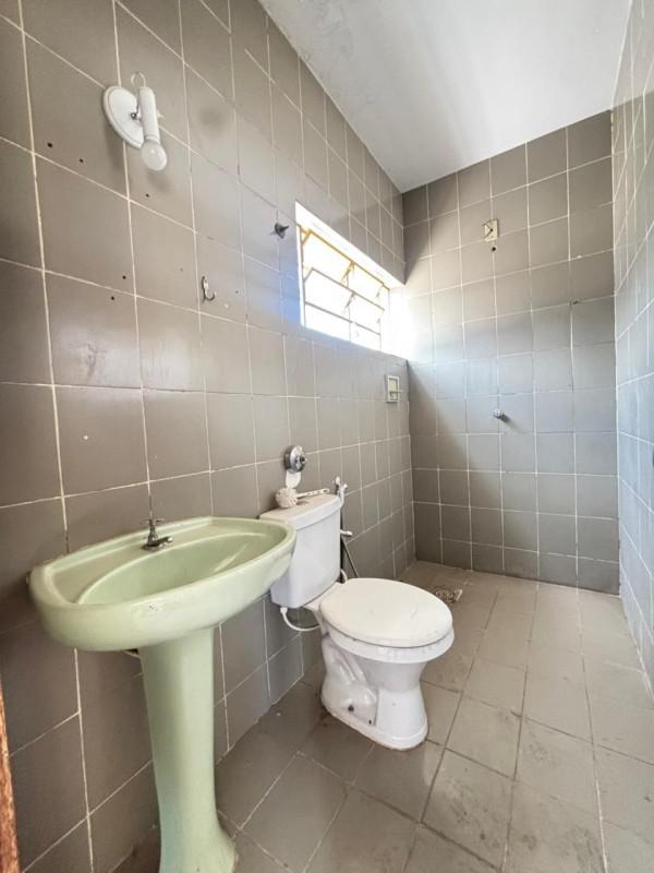 Galpão, Nova Floresta, 0 Quarto, 20 Vagas